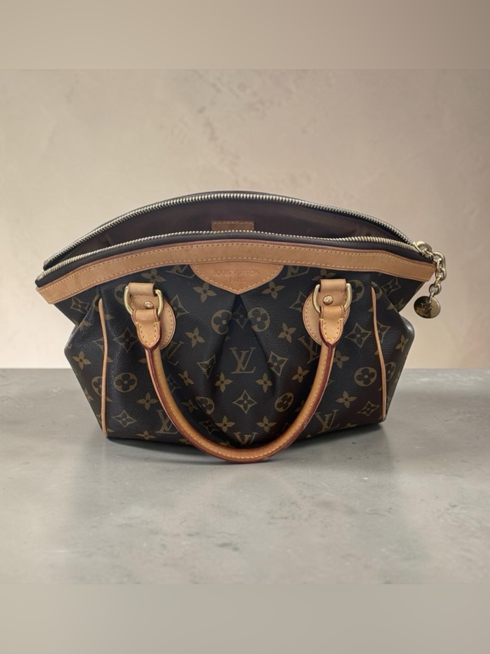 2009 Louis Vuitton Discontinued Tivoli PM Monogram Canvas Handbag - Picture 2 of 13